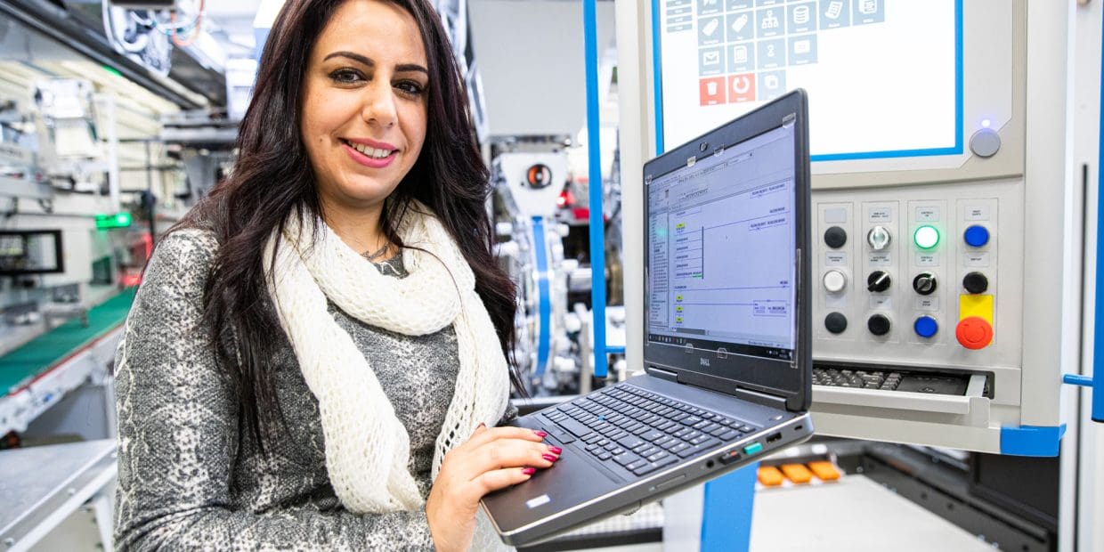 2020 02 VMI HR Female engineer 004 edit